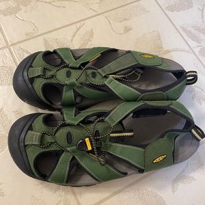 green men’s keens shoes